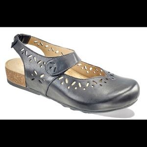 Aetrex Cheryl Sling Back Leather Mary Janes